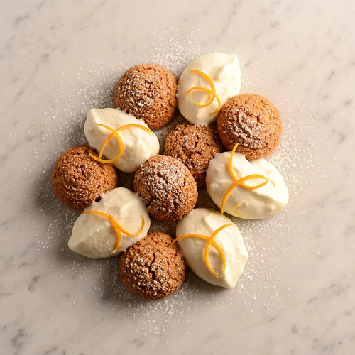 Morbidi dessert con crema chantilly